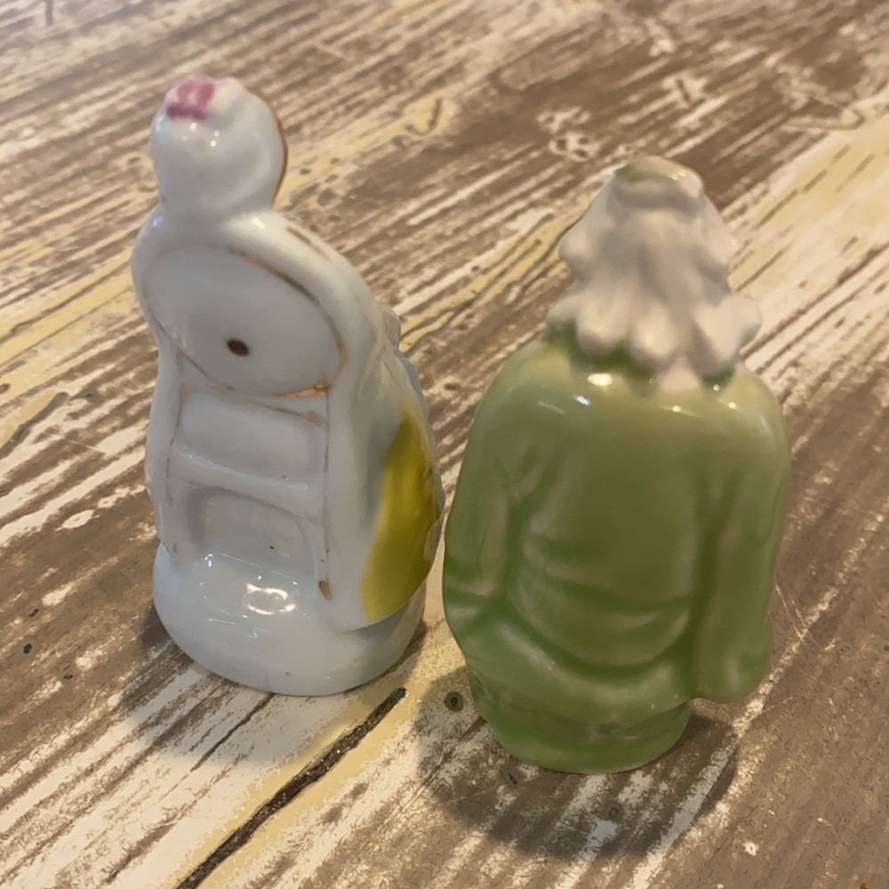 Vintage Made in Japan Porcelain Figurines (2)​​​​​​​​ - Picture 5 of 15